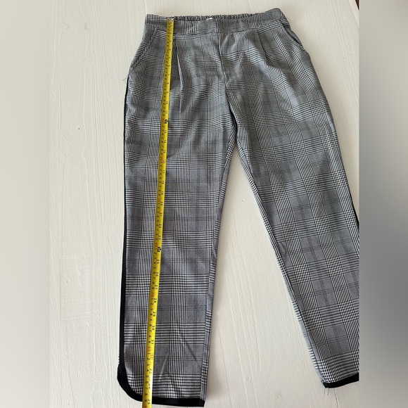 Ladies Plaid/houndstooth Cropped Pants Size Medium - Picture 6 of 8